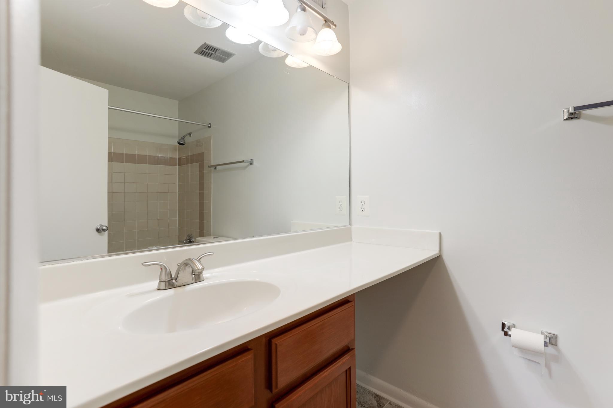 1702 Ascot Way Reston, VA 20190 - Photo 32 of 34 Gallery Image 32