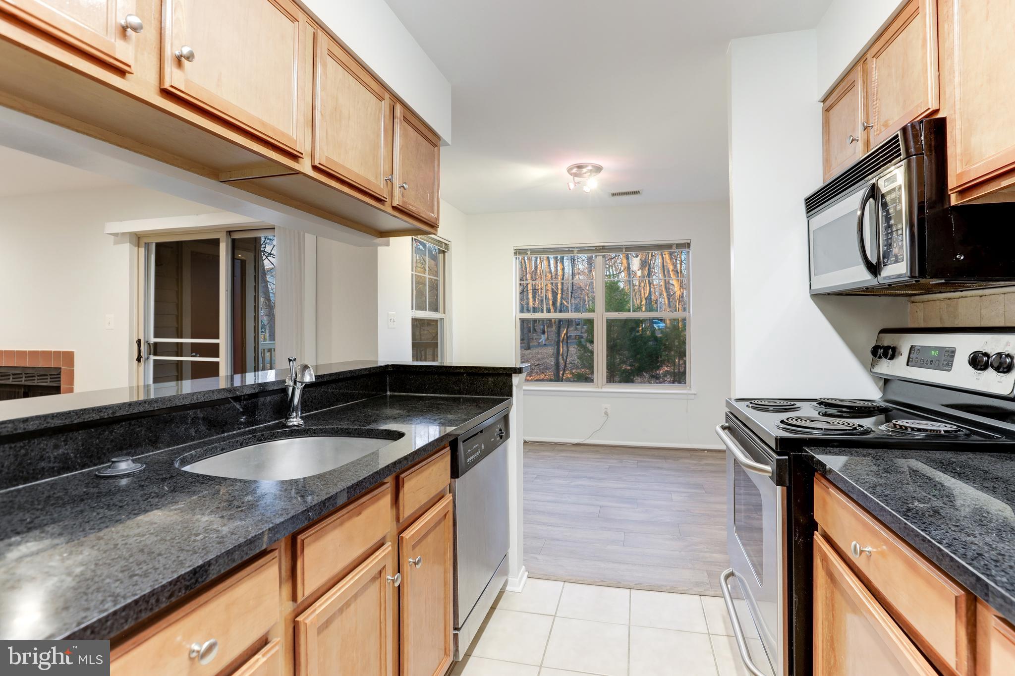 1702 Ascot Way Reston, VA 20190 - Photo 6 of 34 Gallery Image 6