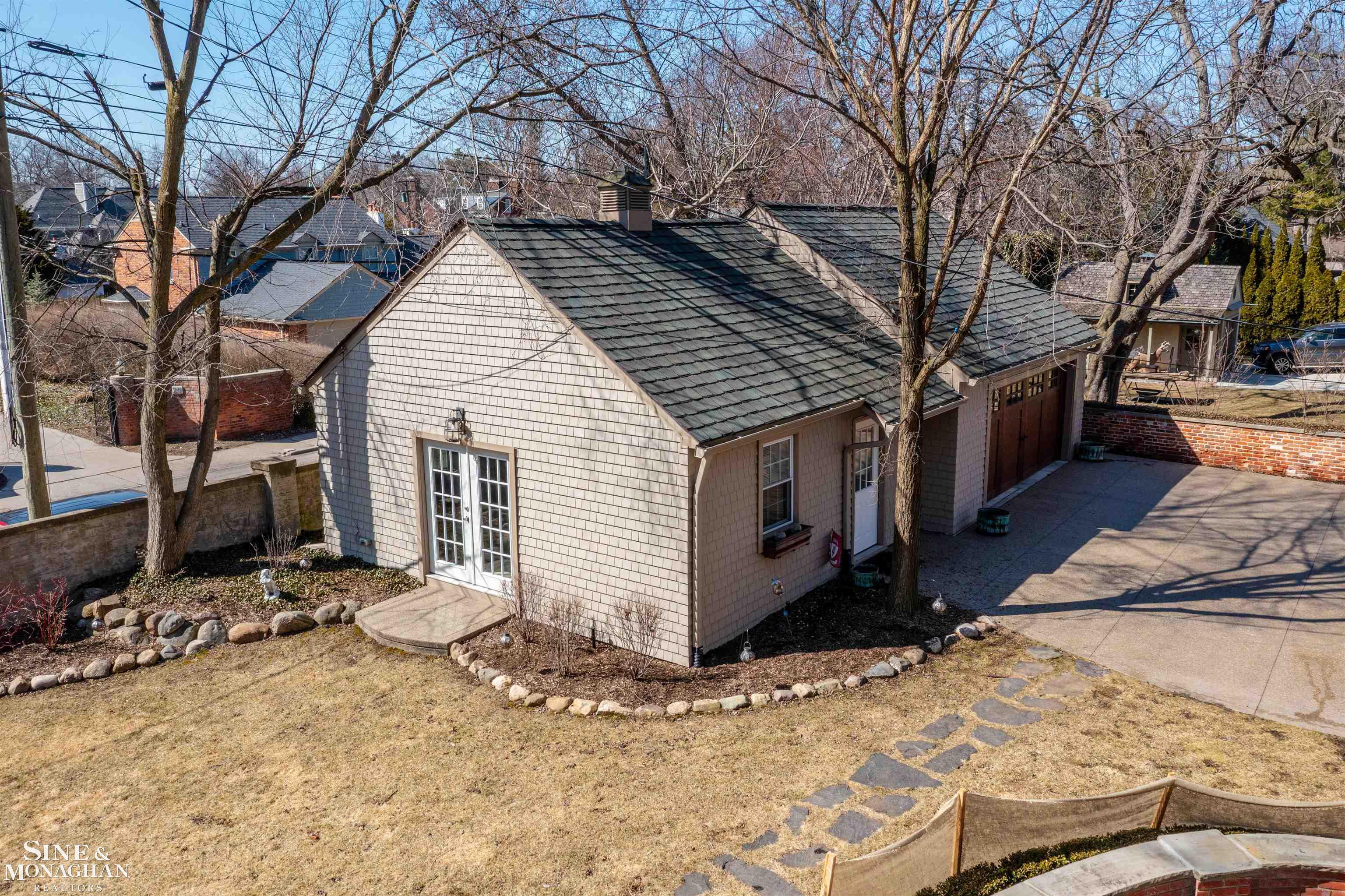 27 Beverly Road Grosse Pointe, MI 48236 - Photo 62 of 99 50168461-071ad067-7910-4424-8f93-7787bbe6dec1.JPG