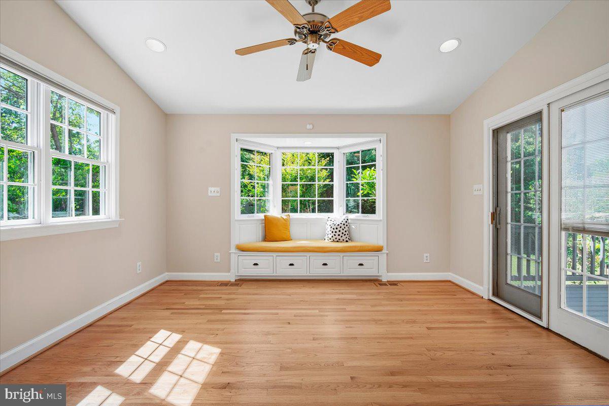 5902 Walton Road Bethesda, MD 20817 - Photo 11 of 63 Bright, sunny addition, access to oversized deck