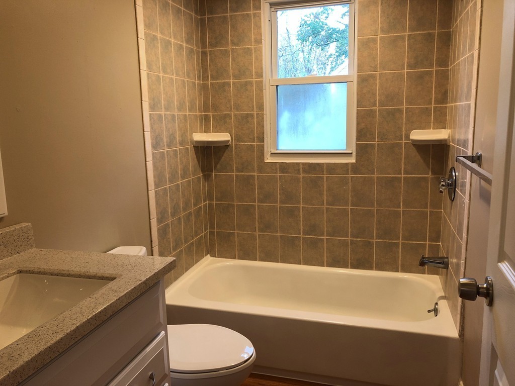 233 Burnham Road Lowell, MA 01852 - Photo 13 of 25 Gallery Image 13