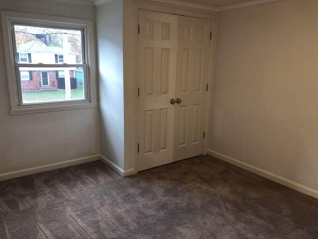 233 Burnham Road Lowell, MA 01852 - Photo 14 of 25 Gallery Image 14