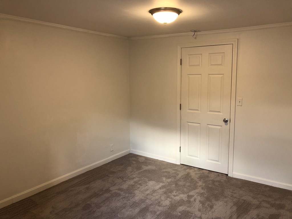 233 Burnham Road Lowell, MA 01852 - Photo 15 of 25 Gallery Image 15