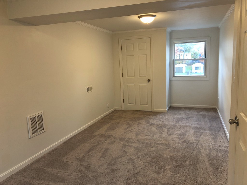233 Burnham Road Lowell, MA 01852 - Photo 16 of 25 Gallery Image 16