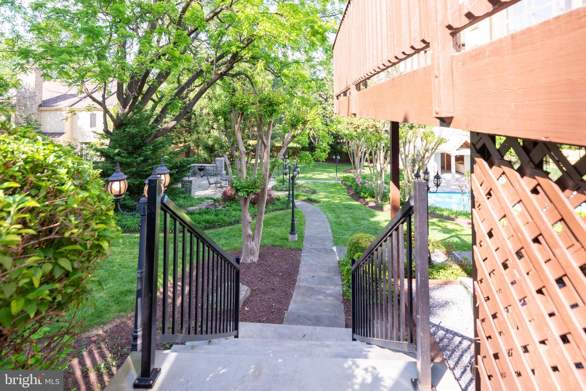 9621 River Road Potomac, MD 20854 - Photo 11 of 120 Path to backyard