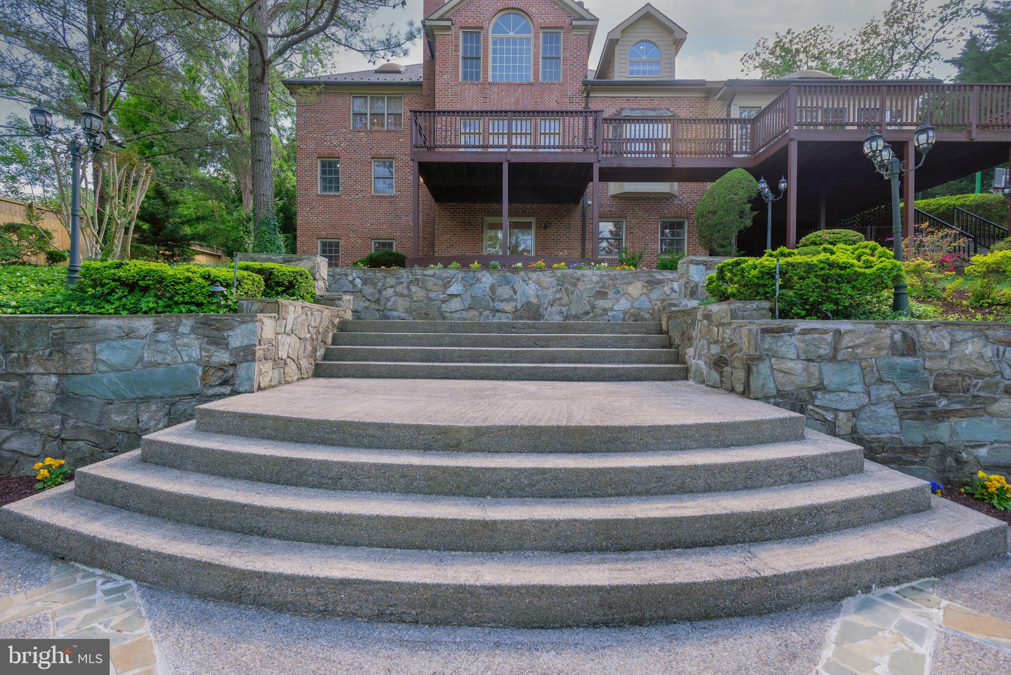 9621 River Road Potomac, MD 20854 - Photo 15 of 120 Steps from pool to lower level
