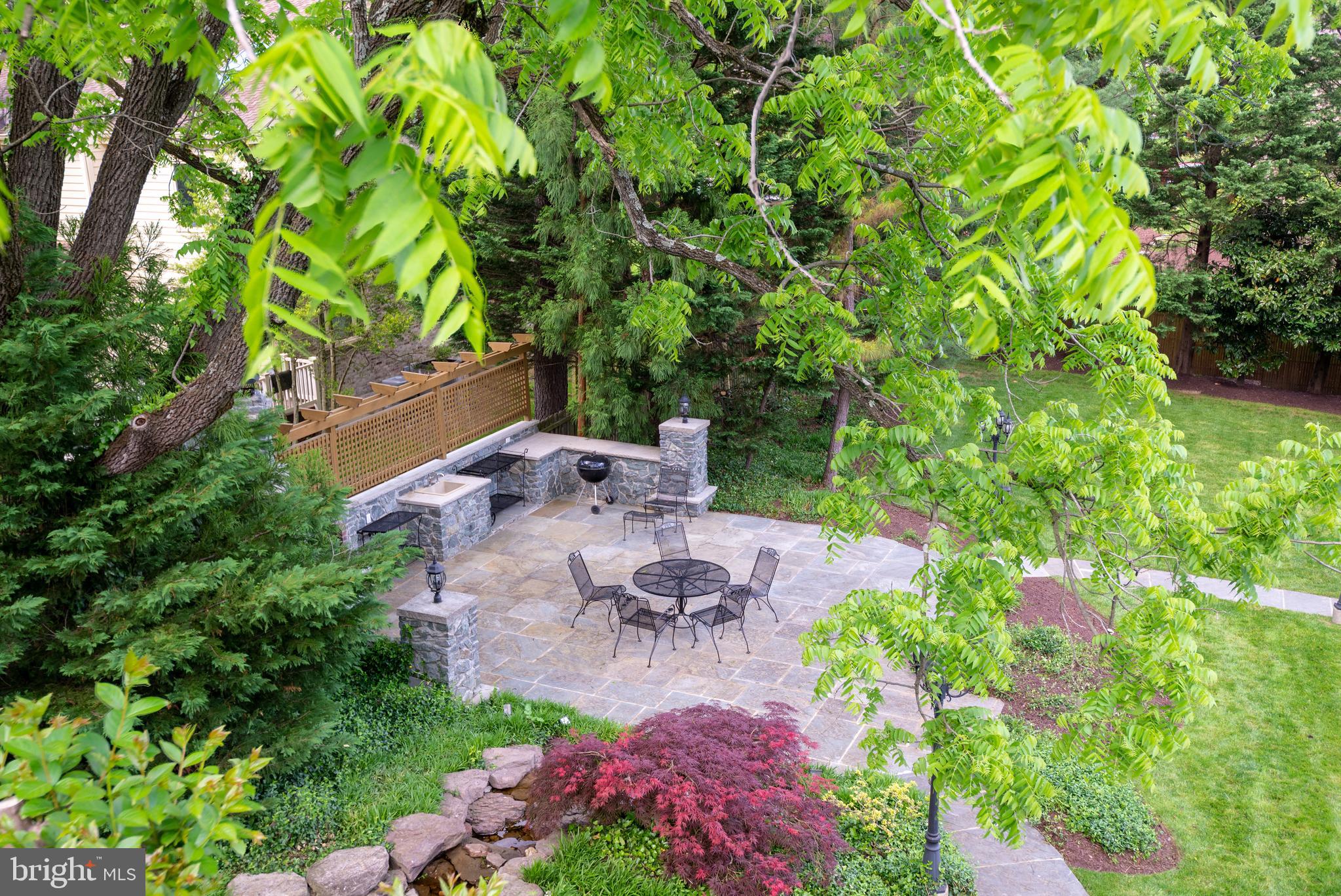 9621 River Road Potomac, MD 20854 - Photo 20 of 120 Alternate view of side patio