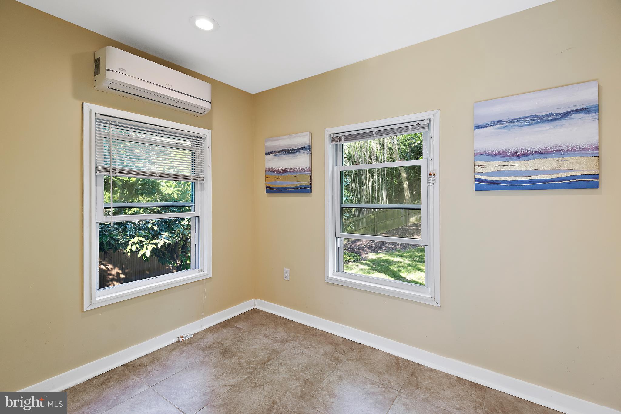 9621 River Road Potomac, MD 20854 - Photo 29 of 120 Separate bedroom in pool house