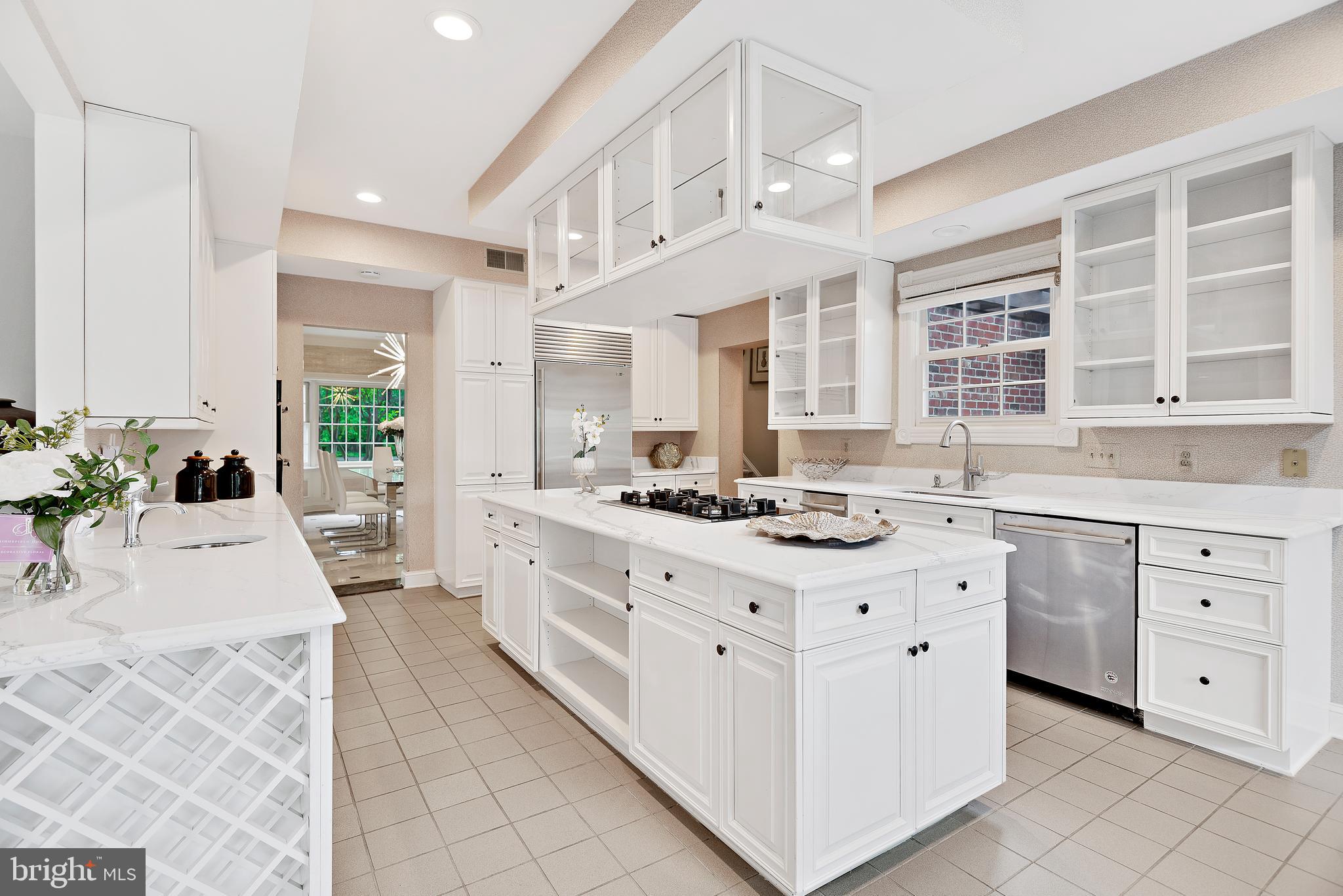 9621 River Road Potomac, MD 20854 - Photo 78 of 120 kitchen