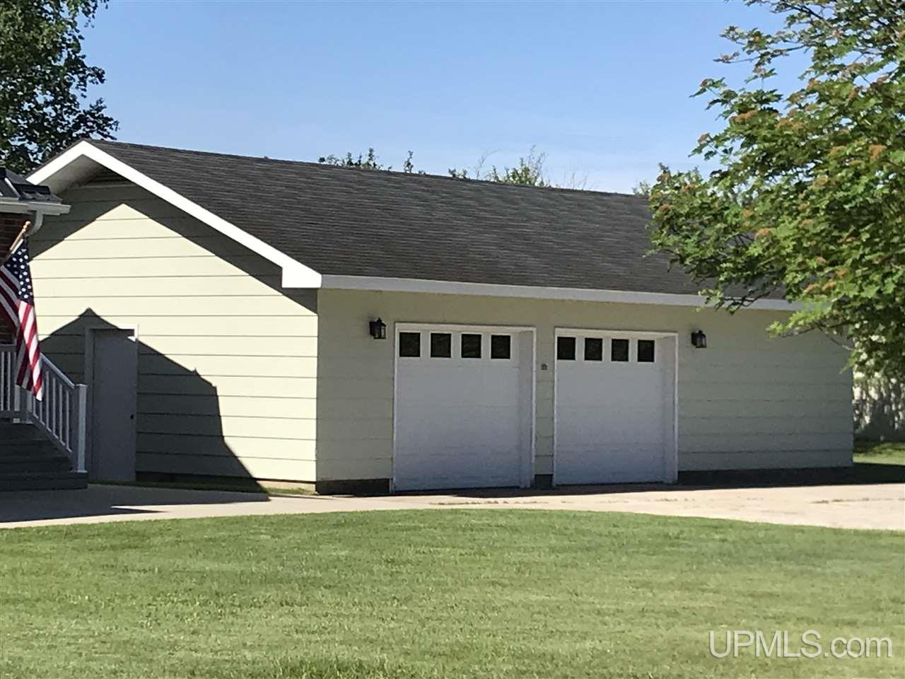 1869 17th Road Bark River, MI 49807 - Photo 2 of 16 Gallery Image 2