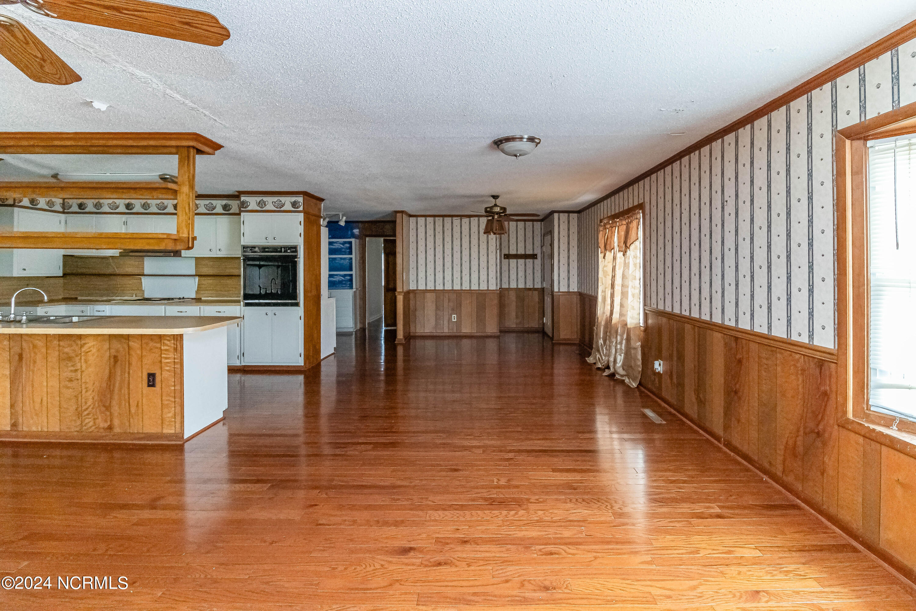 135 Dale Road Mount Olive, NC 28365 - Photo 4 of 33 IMG_0986