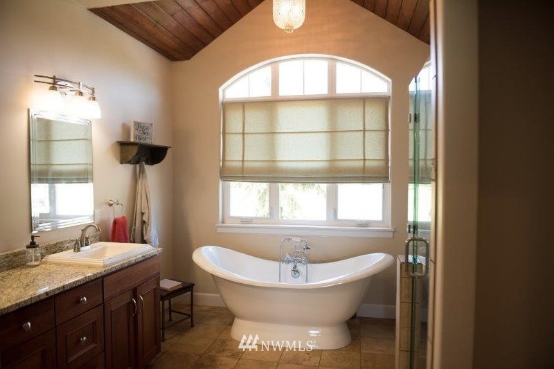 39 Horse Spring Coulee Road Tonasket, WA 98855 - Photo 15 of 24 Gallery Image 15