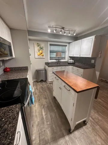 $270,000 | 1831 Southwest Palm City Road, Unit C601, Stuart, FL 34994