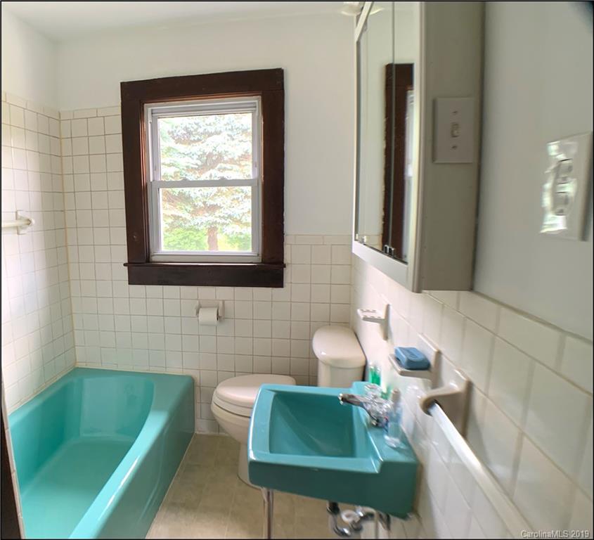 214 Jarrett Road Bakersville, NC 28705 - Photo 11 of 24 Gallery Image 11