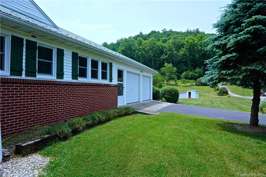 214 Jarrett Road Bakersville, NC 28705 - Photo 22 of 24 Gallery Image 22