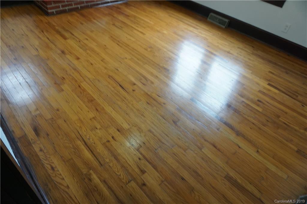 214 Jarrett Road Bakersville, NC 28705 - Photo 7 of 24 Gallery Image 7