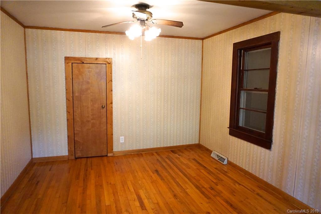 214 Jarrett Road Bakersville, NC 28705 - Photo 9 of 24 Gallery Image 9