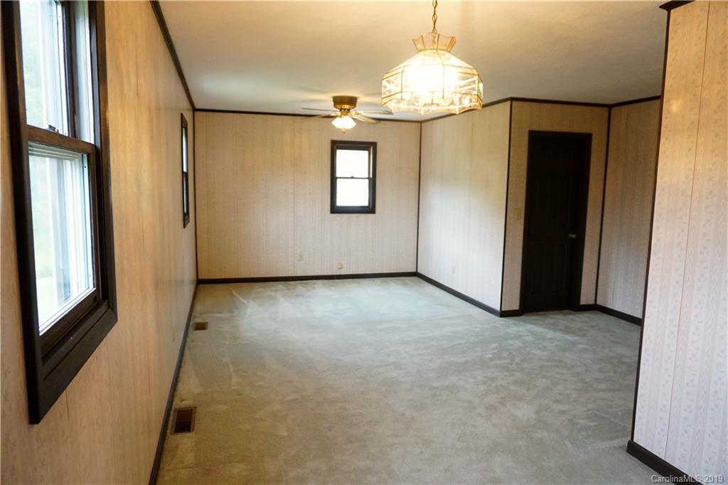 214 Jarrett Road Bakersville, NC 28705 - Photo 10 of 24 Gallery Image 10