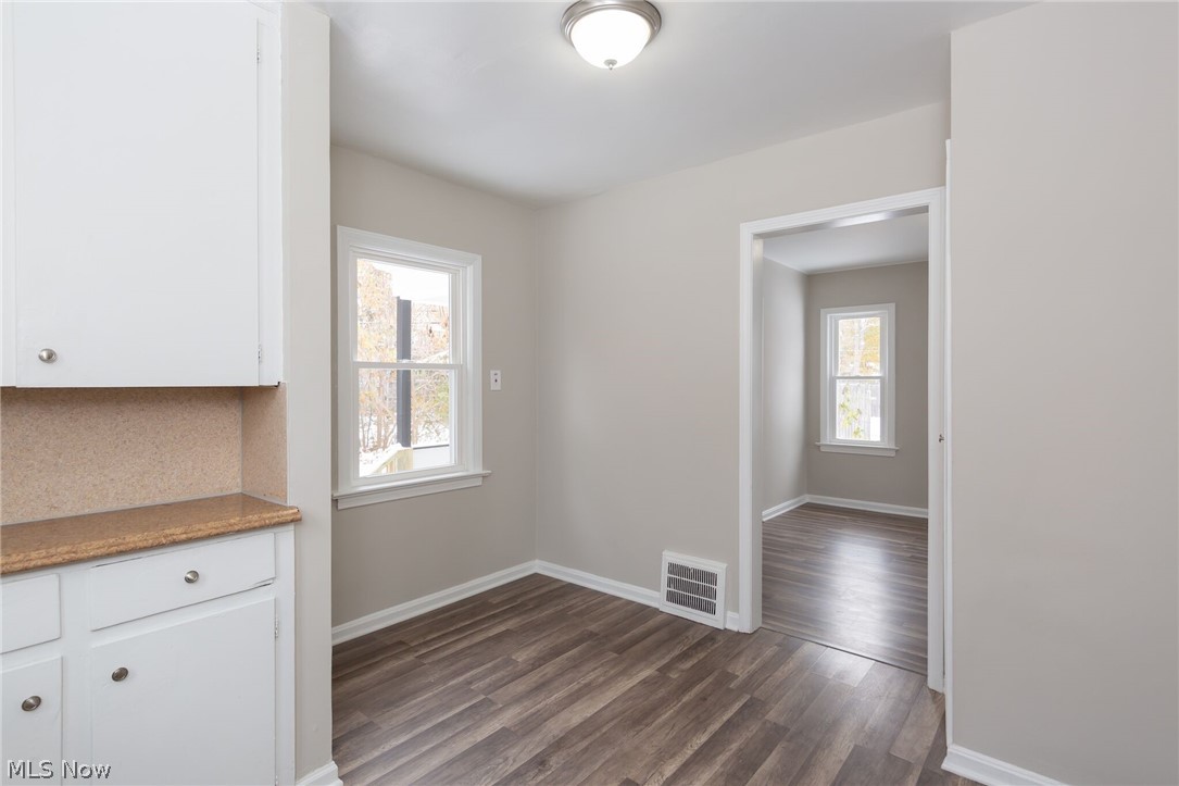 855 Nela View Road Cleveland Heights, OH 44112 - Photo 9 of 23