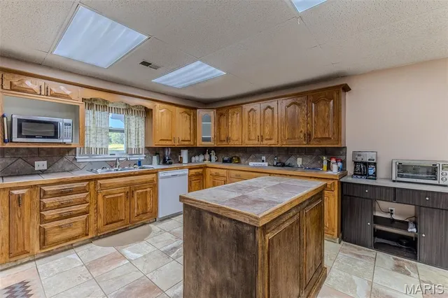 $399,900 | 15944 Hwy Ww, Lebanon, MO 65536