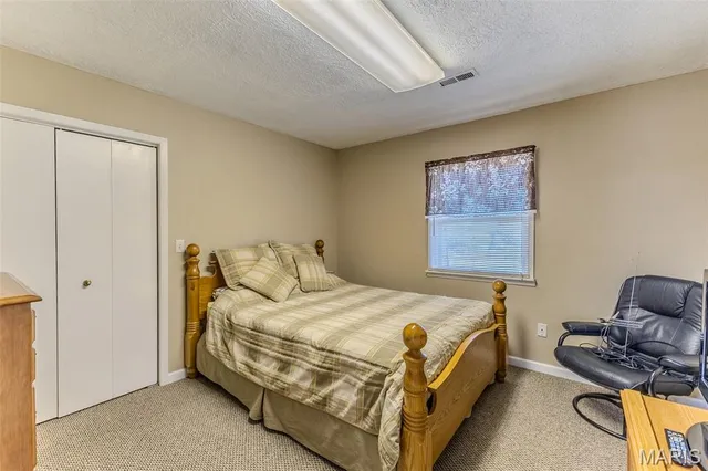 $399,900 | 15944 Hwy Ww, Lebanon, MO 65536