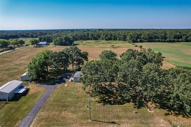 $399,900 | 15944 Hwy Ww, Lebanon, MO 65536