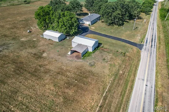 $399,900 | 15944 Hwy Ww, Lebanon, MO 65536
