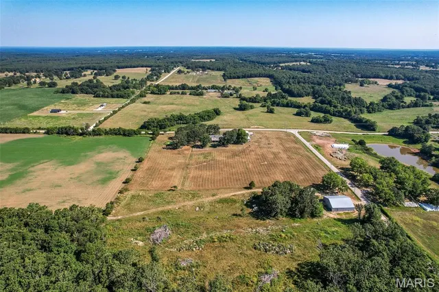 $399,900 | 15944 Hwy Ww, Lebanon, MO 65536