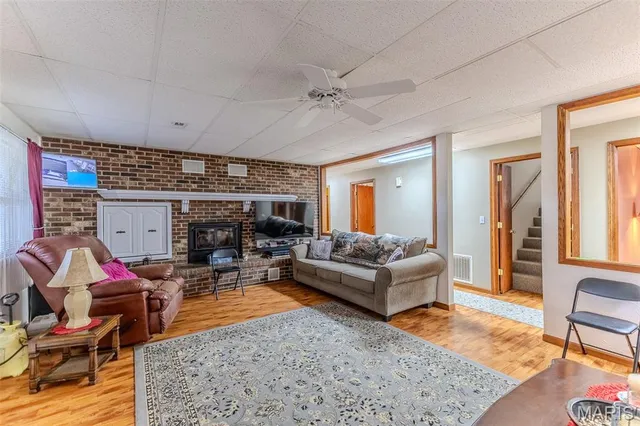 $399,900 | 15944 Hwy Ww, Lebanon, MO 65536