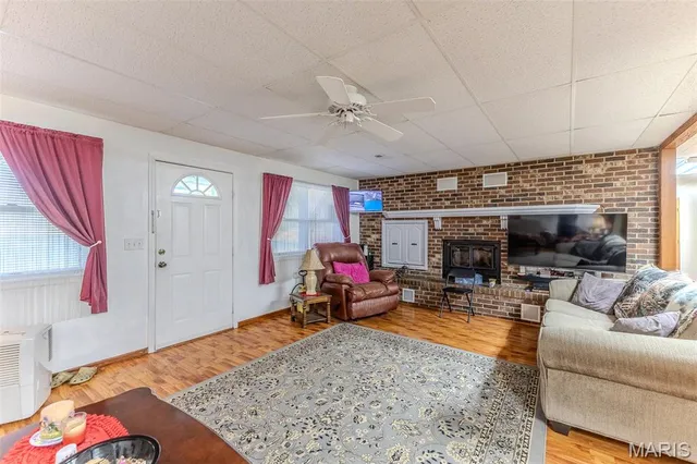 $399,900 | 15944 Hwy Ww, Lebanon, MO 65536