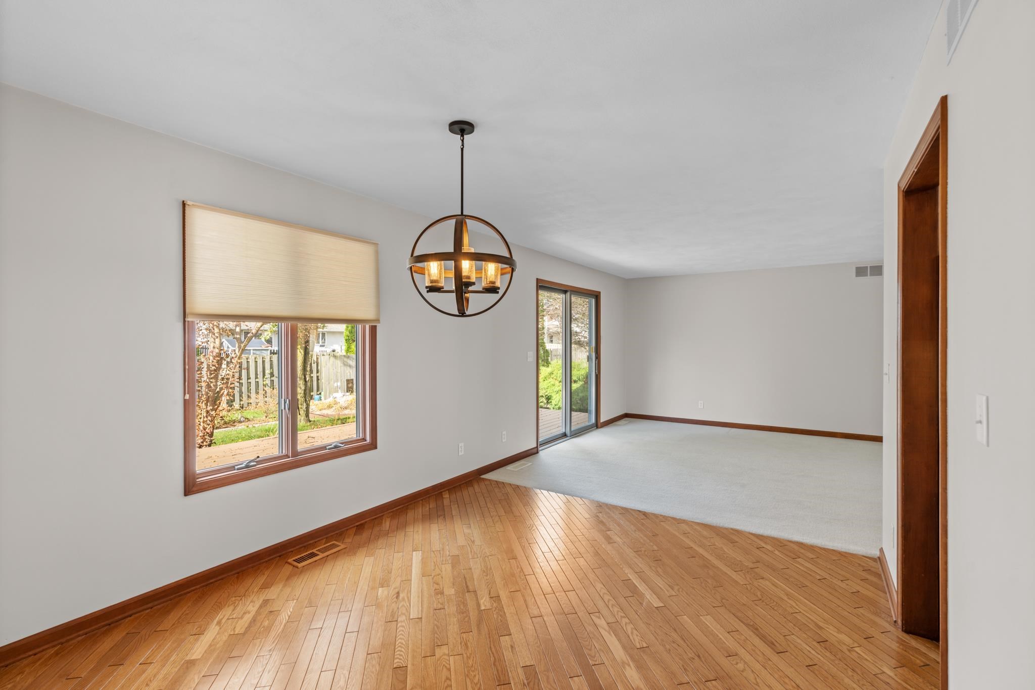 1821 Hunter Ridge Drive Springfield, IL 62704 - Photo 5 of 22 Gallery Image 5