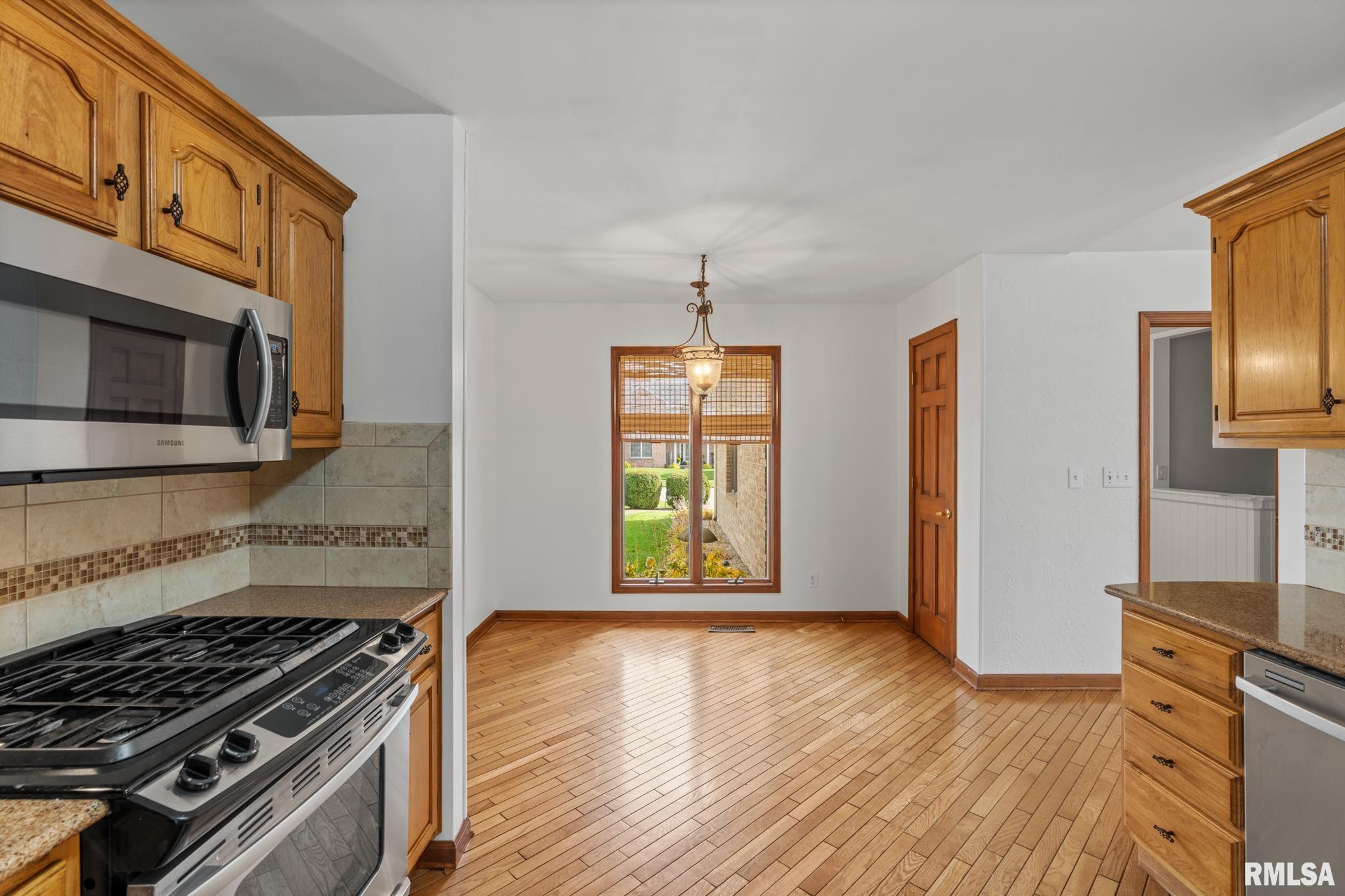 1821 Hunter Ridge Drive Springfield, IL 62704 - Photo 9 of 22 Gallery Image 9