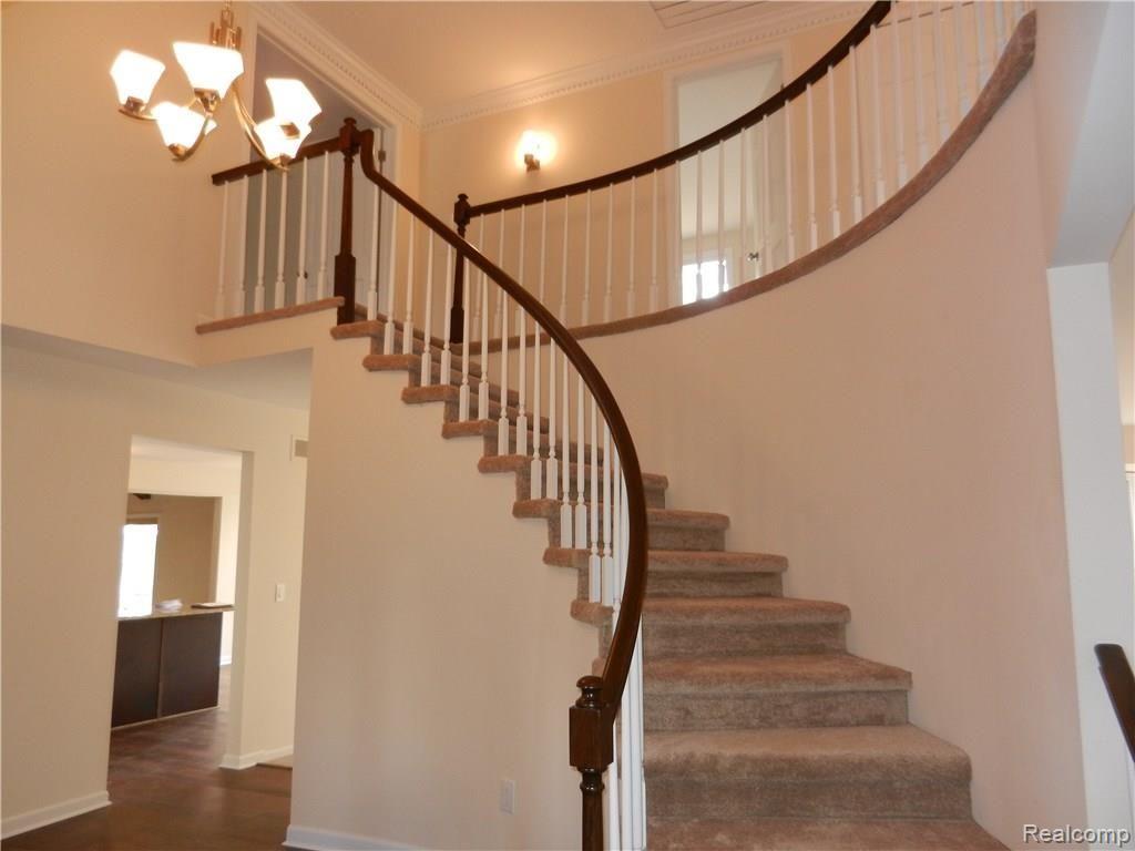 1813 North Kilburn Road Rochester, MI 48306 - Photo 14 of 33 Foyer and stair case.JPG