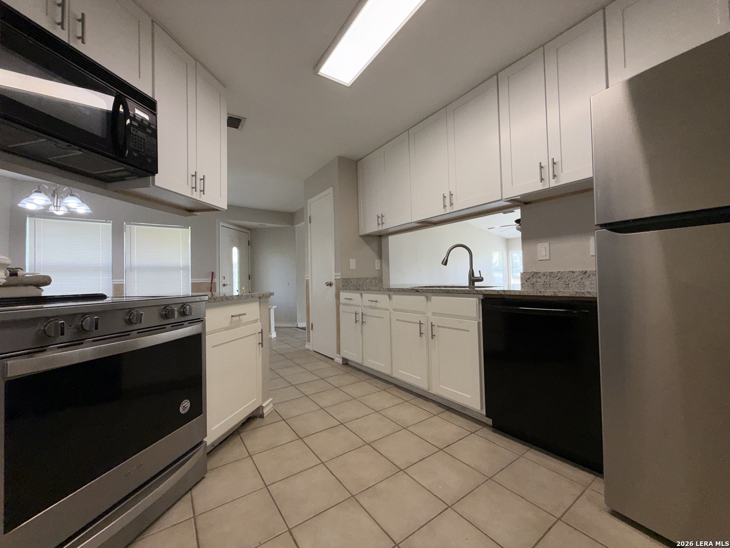 7107 Winter Ridge Converse, TX 78109 - Photo 3 of 22 Gallery Image 3