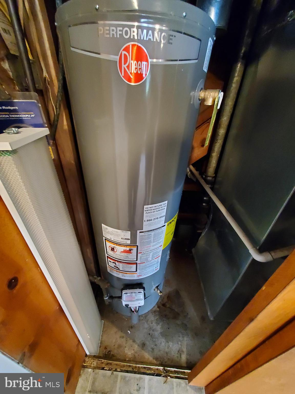 2837 Bittern Place Philadelphia, PA 19142 - Photo 26 of 34 Hot water tank