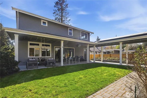 $1,999,995 | 260 Northeast Alder Street, Issaquah, WA 98027