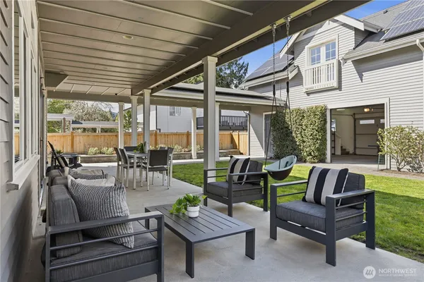 $1,999,995 | 260 Northeast Alder Street, Issaquah, WA 98027