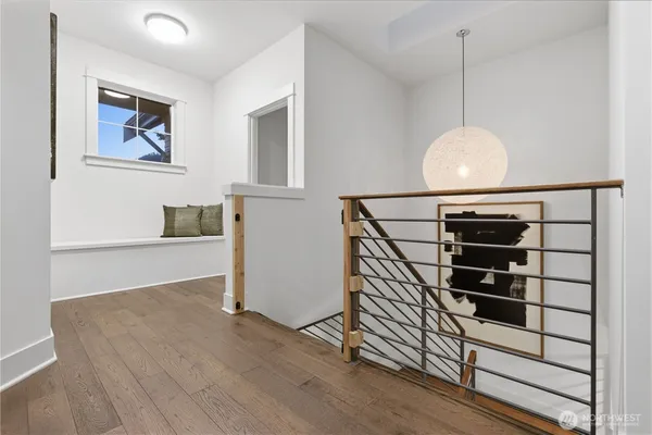 $1,999,995 | 260 Northeast Alder Street, Issaquah, WA 98027