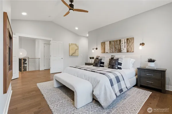 $1,999,995 | 260 Northeast Alder Street, Issaquah, WA 98027