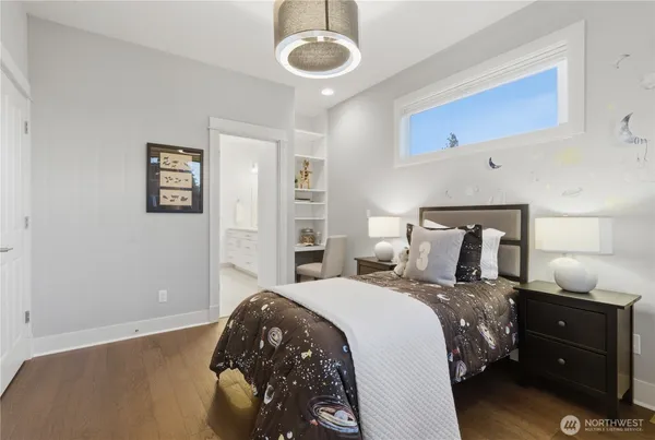 $1,999,995 | 260 Northeast Alder Street, Issaquah, WA 98027