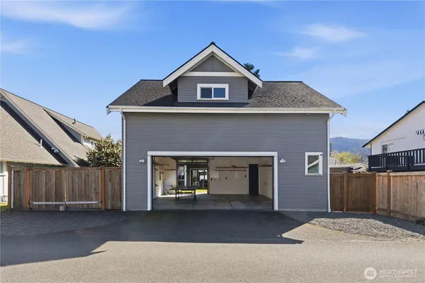 $1,999,995 | 260 Northeast Alder Street, Issaquah, WA 98027