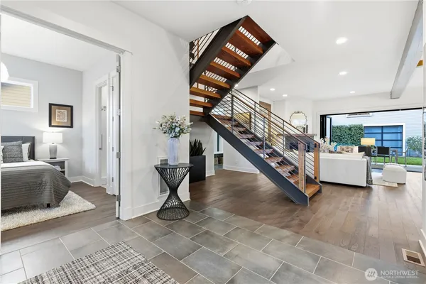 $1,999,995 | 260 Northeast Alder Street, Issaquah, WA 98027