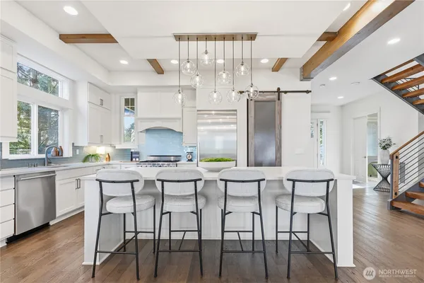 $1,999,995 | 260 Northeast Alder Street, Issaquah, WA 98027