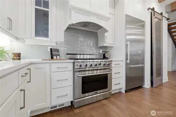 $1,999,995 | 260 Northeast Alder Street, Issaquah, WA 98027
