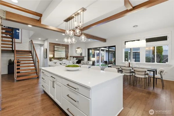 $1,999,995 | 260 Northeast Alder Street, Issaquah, WA 98027
