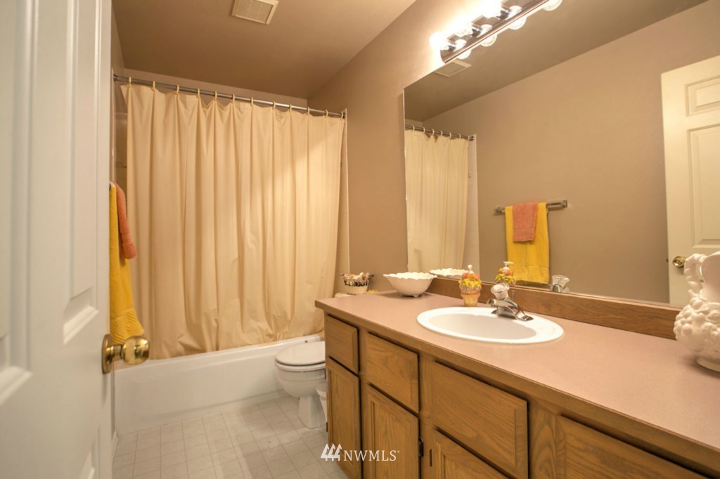 1016 North 28th Place Renton, WA 98056 - Photo 13 of 20 Gallery Image 13