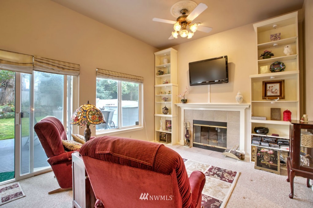 1016 North 28th Place Renton, WA 98056 - Photo 7 of 20 Gallery Image 7