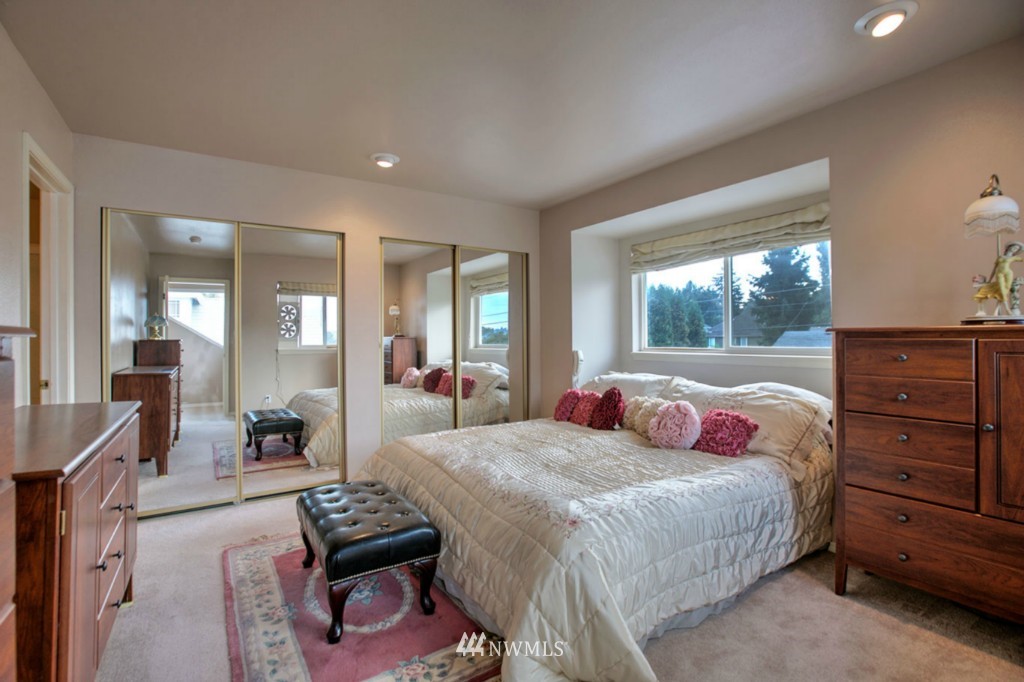 1016 North 28th Place Renton, WA 98056 - Photo 9 of 20 Gallery Image 9