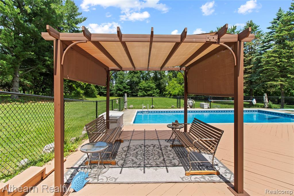 12427 Foley Road Fenton, MI 48430 - Photo 13 of 47