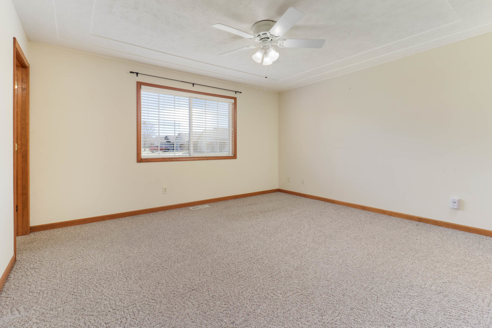 1407 Windham Hill Road, Unit 1407 Bloomington, IL 61704 - Photo 17 of 41